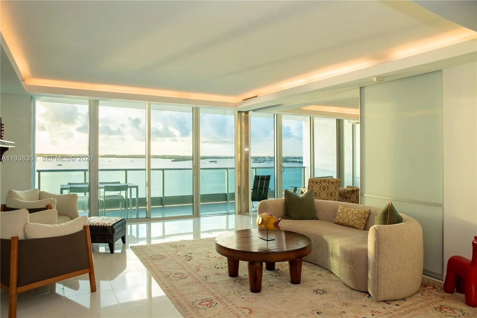 1 bedroom 1 bath for sale at 1331 Brickell Bay Dr # 1505, Miami FL 33131