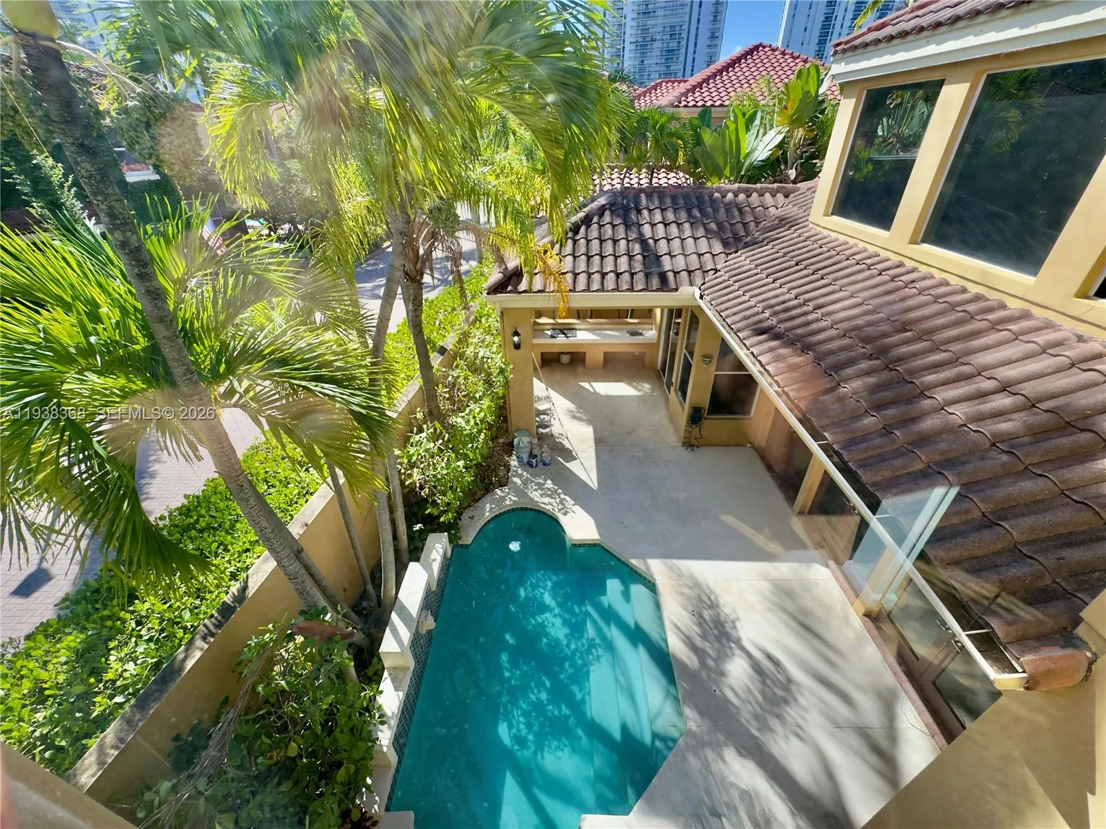 3728 NE 208th Ter, Aventura FL 33180