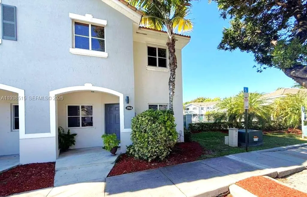 2914 SE 15th Ter, Homestead FL 33035