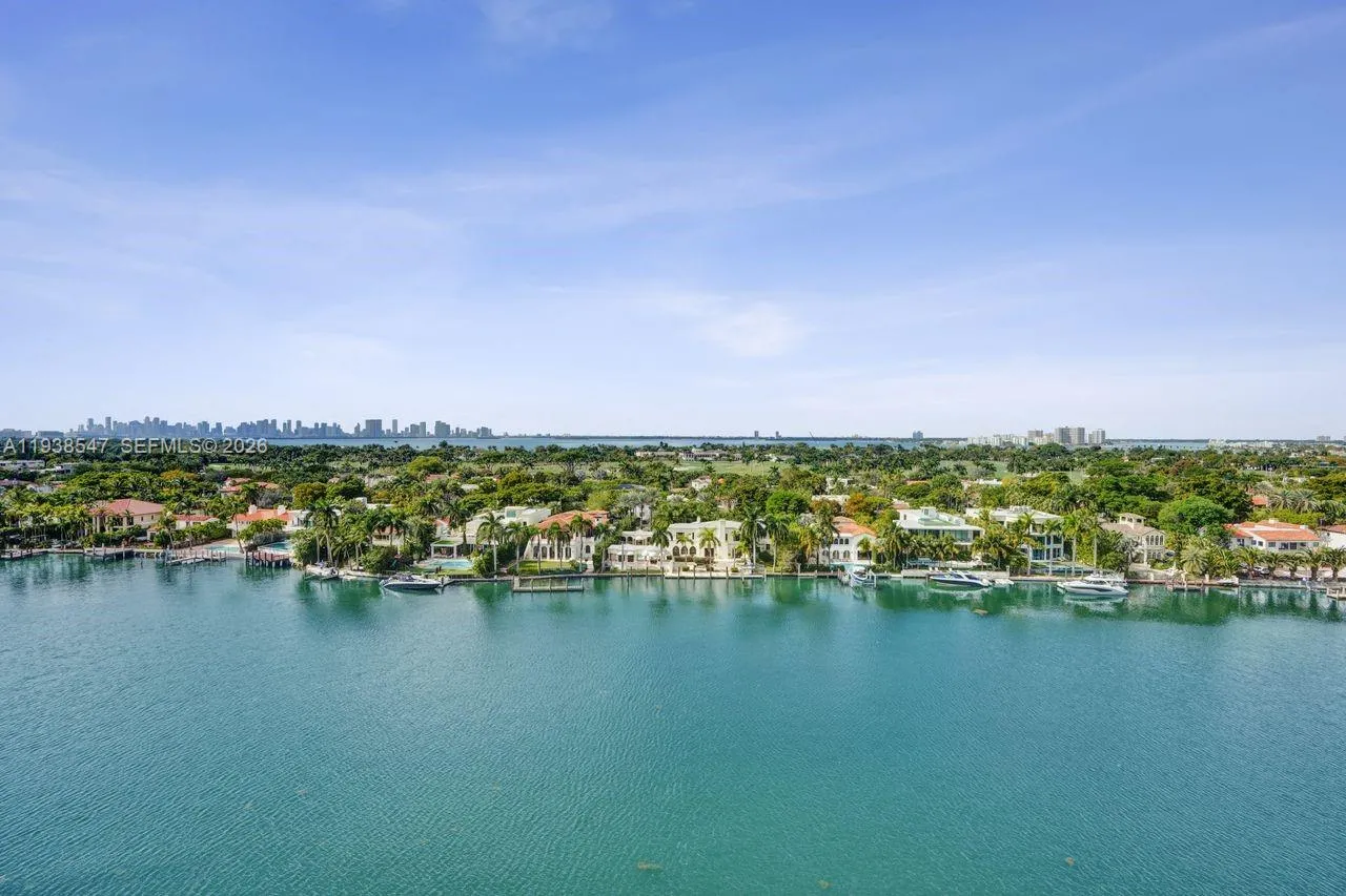5660 COLLINS, Miami Beach FL 33140