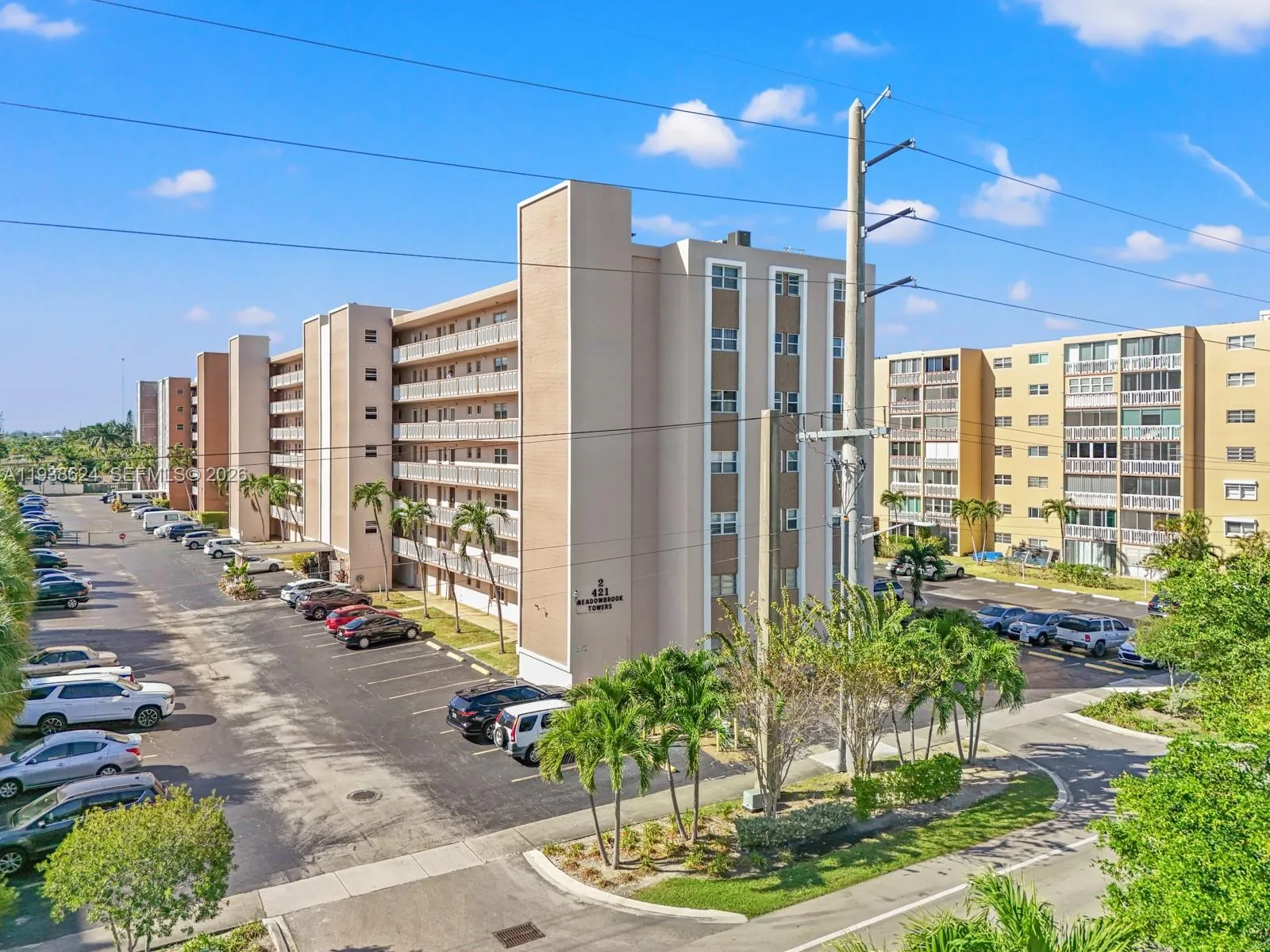 421 NE 14th Ave # 405, Hallandale Beach FL 33009