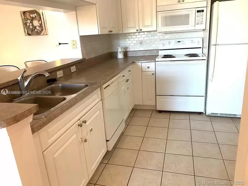 17150 N Bay Rd # 2412, Sunny Isles Beach FL 33160