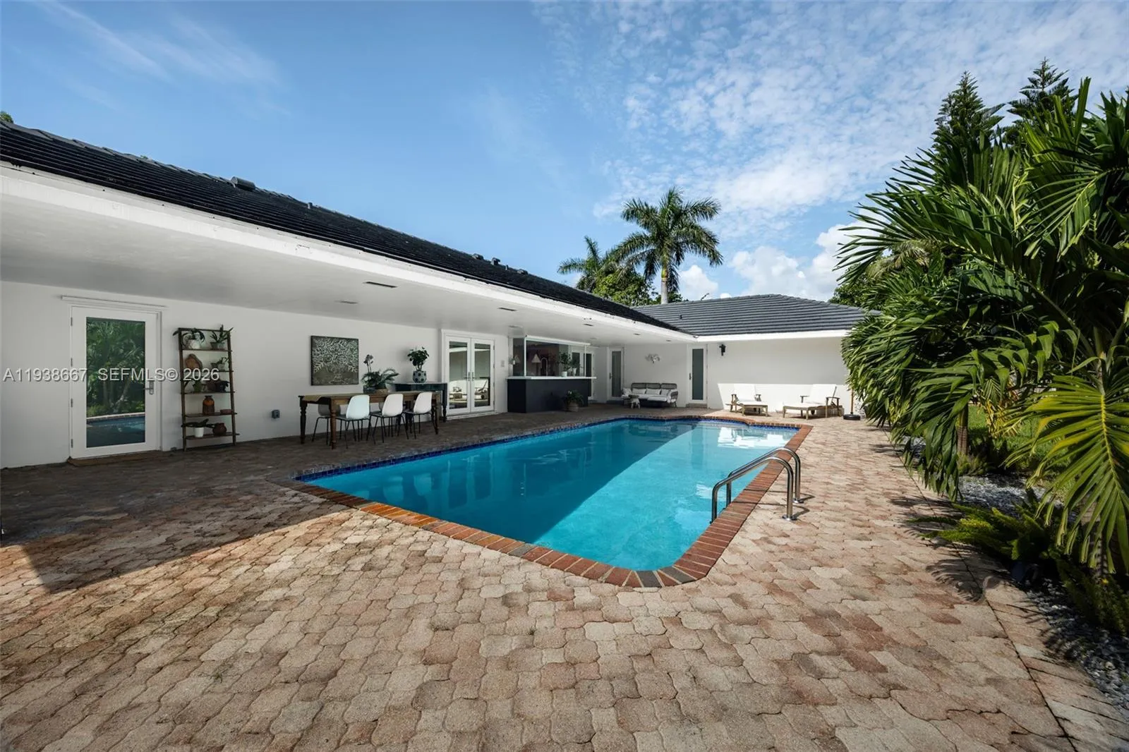 4 bedroom 2 bath for sale at 7701 SW 176th St, Palmetto Bay FL 33157