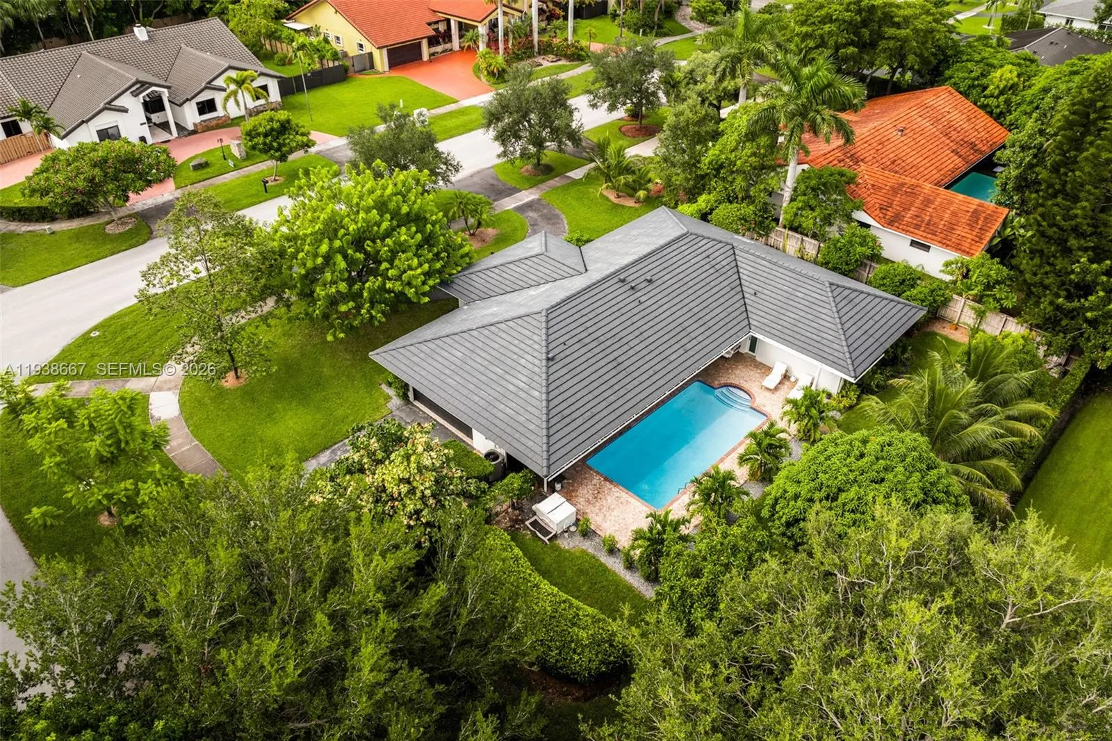 7701 SW 176th St, Palmetto Bay FL 33157