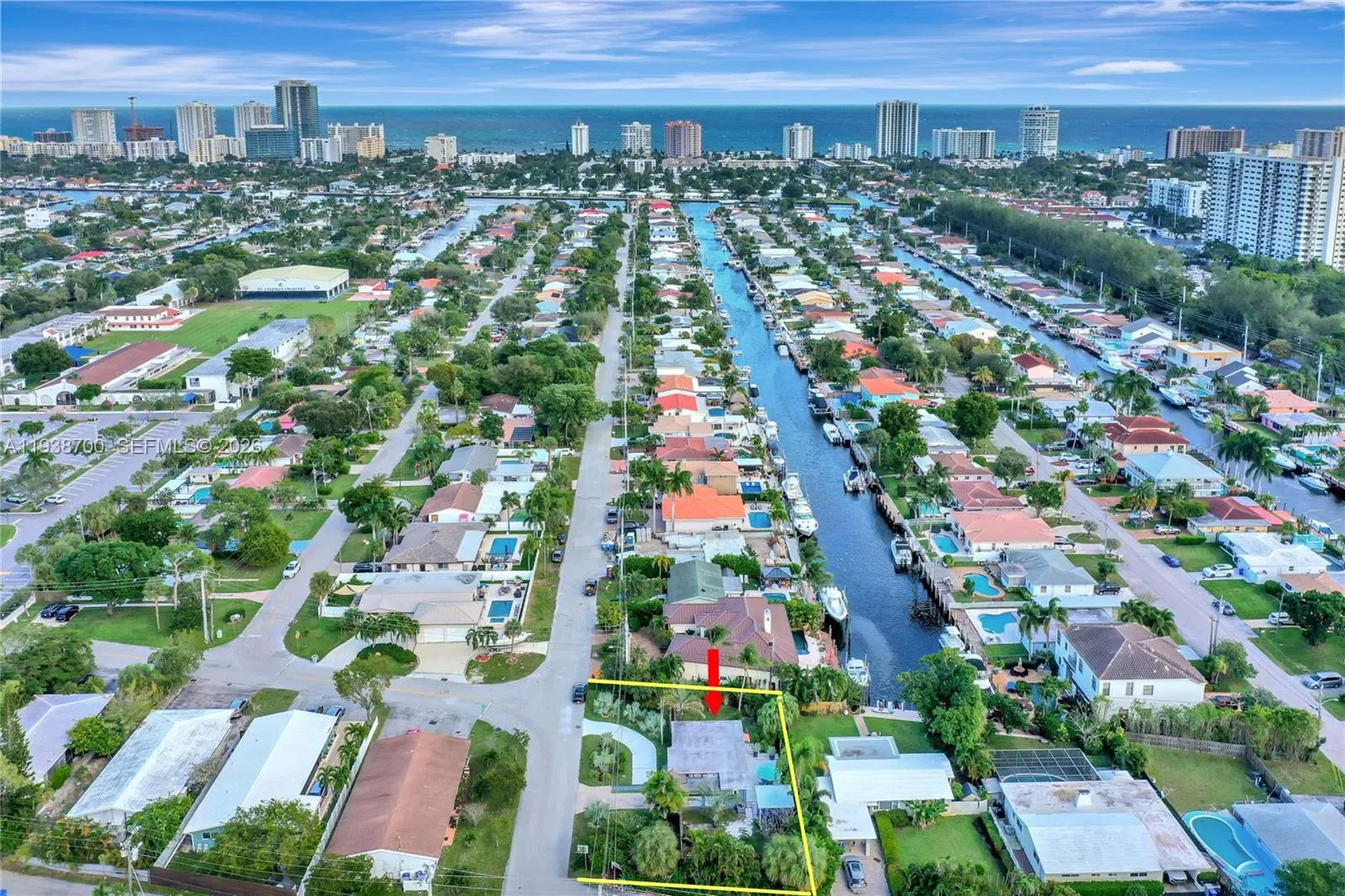 2304 SE 13th Ct, Pompano Beach FL 33062