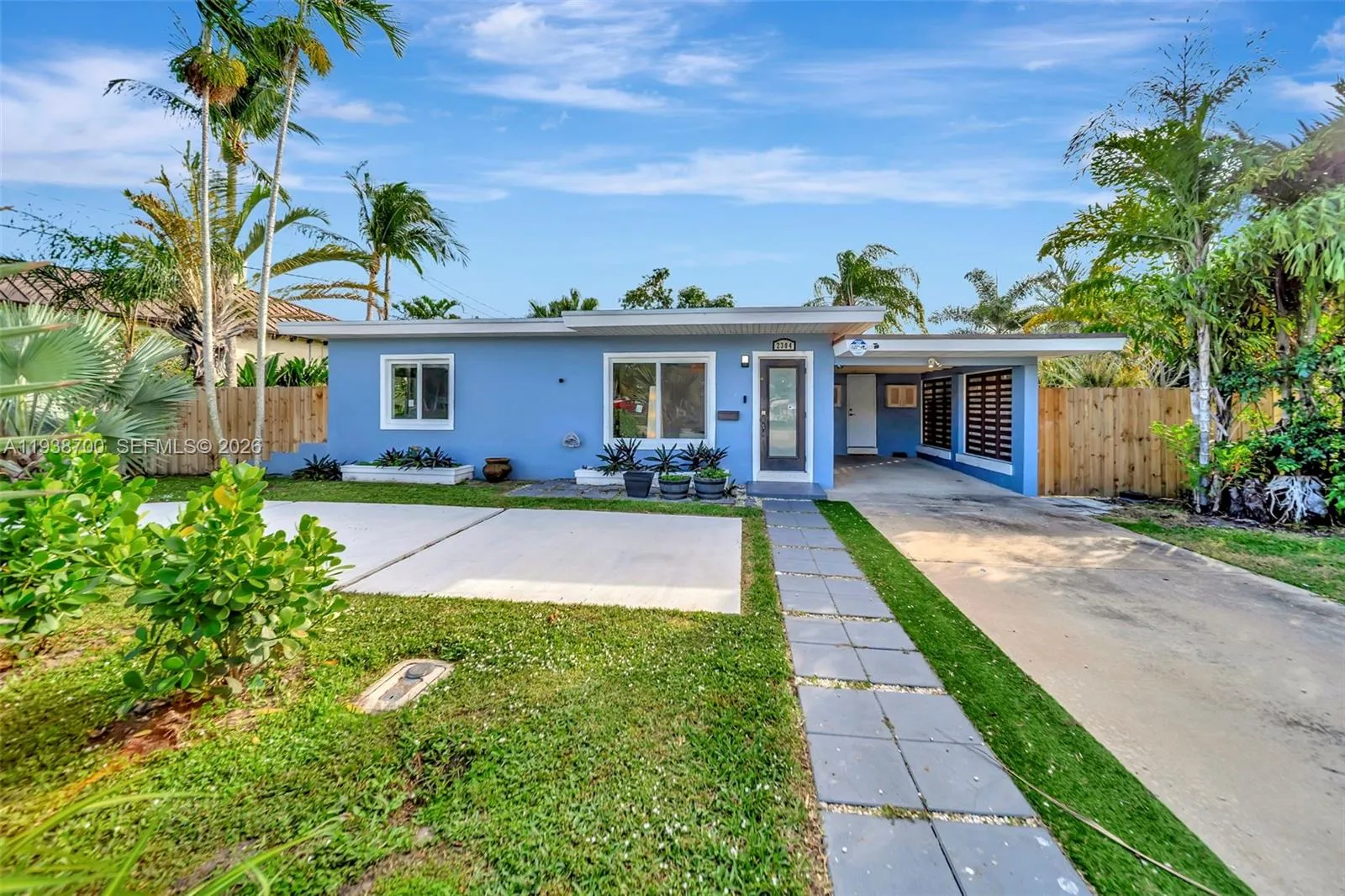 2304 SE 13th Ct, Pompano Beach FL 33062