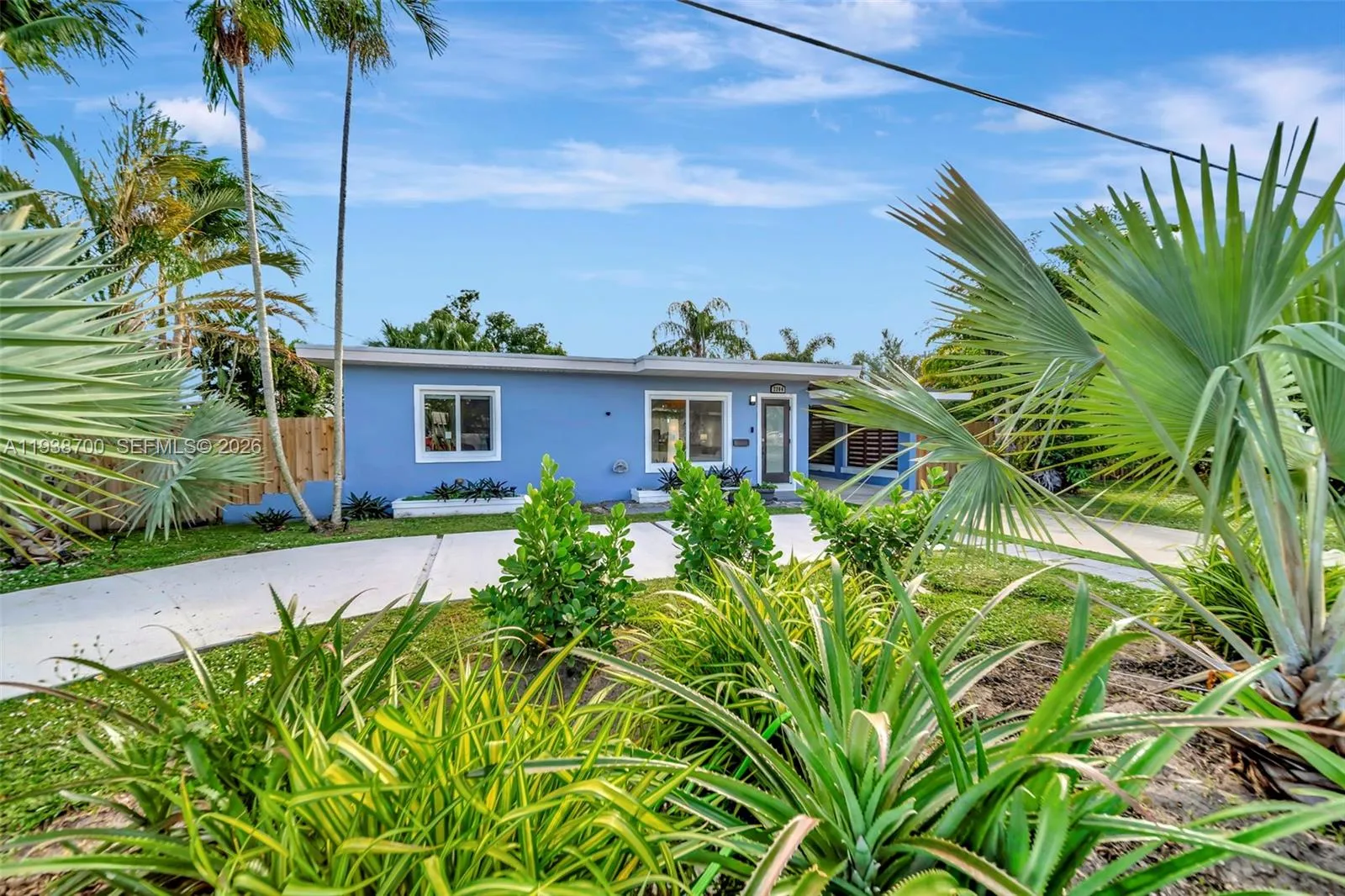 2304 SE 13th Ct, Pompano Beach FL 33062