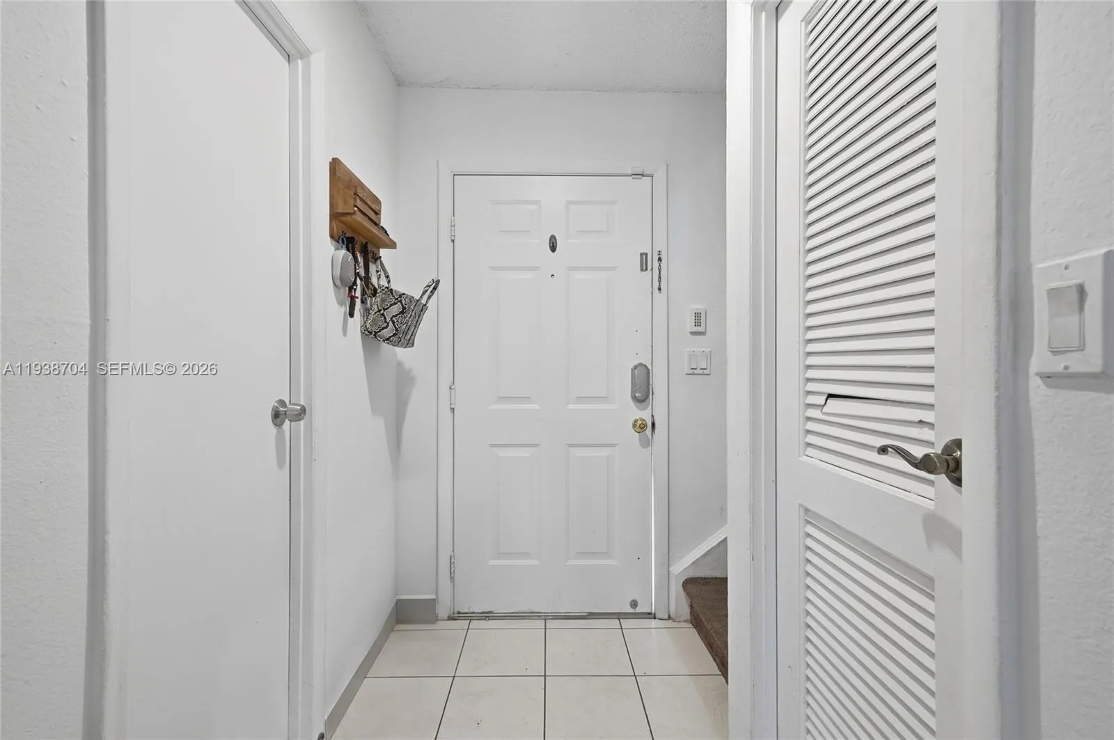 17901 NW 68th Ave # R206, Hialeah FL 33015