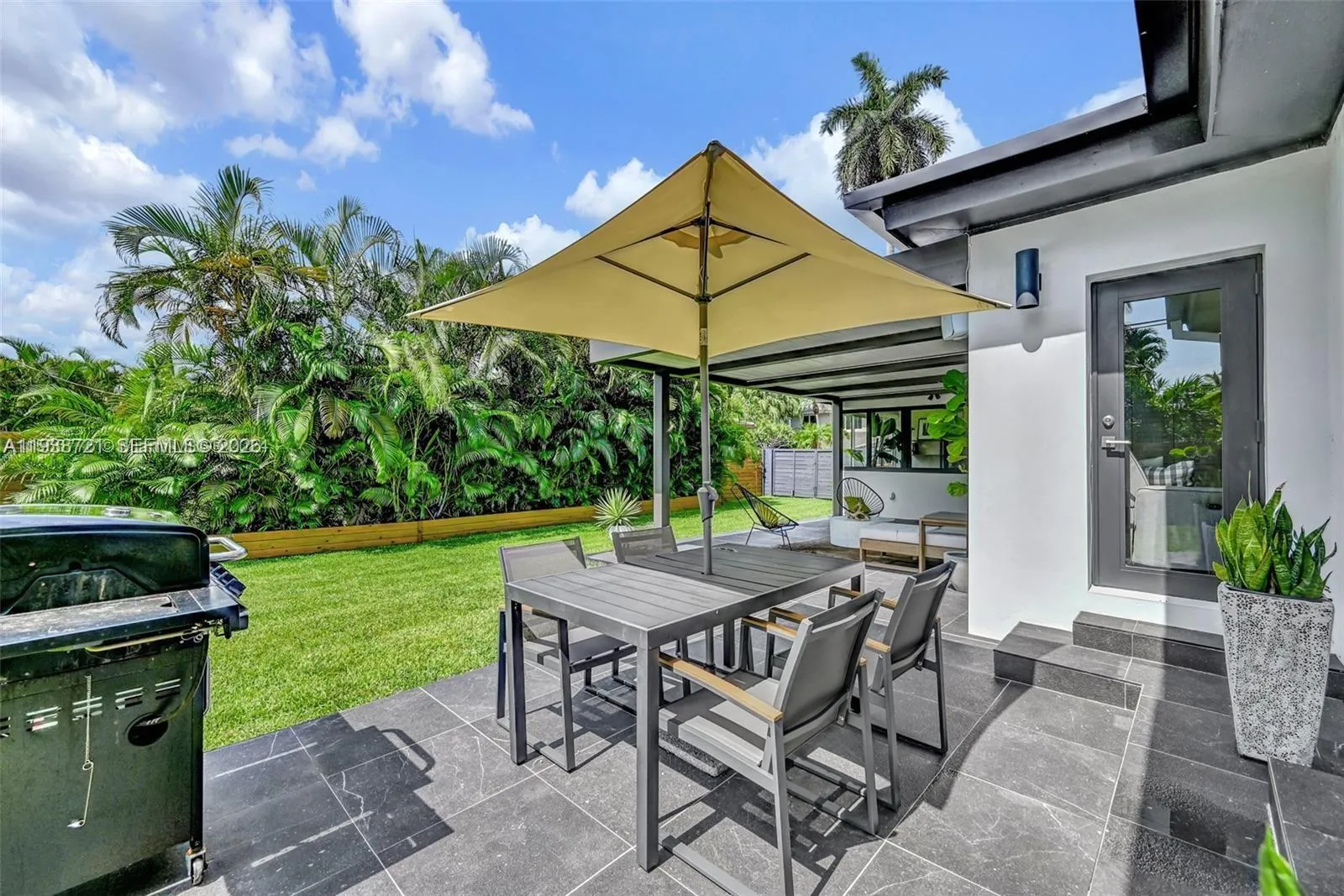 7531 Miami View Dr, North Bay Village FL 33141
