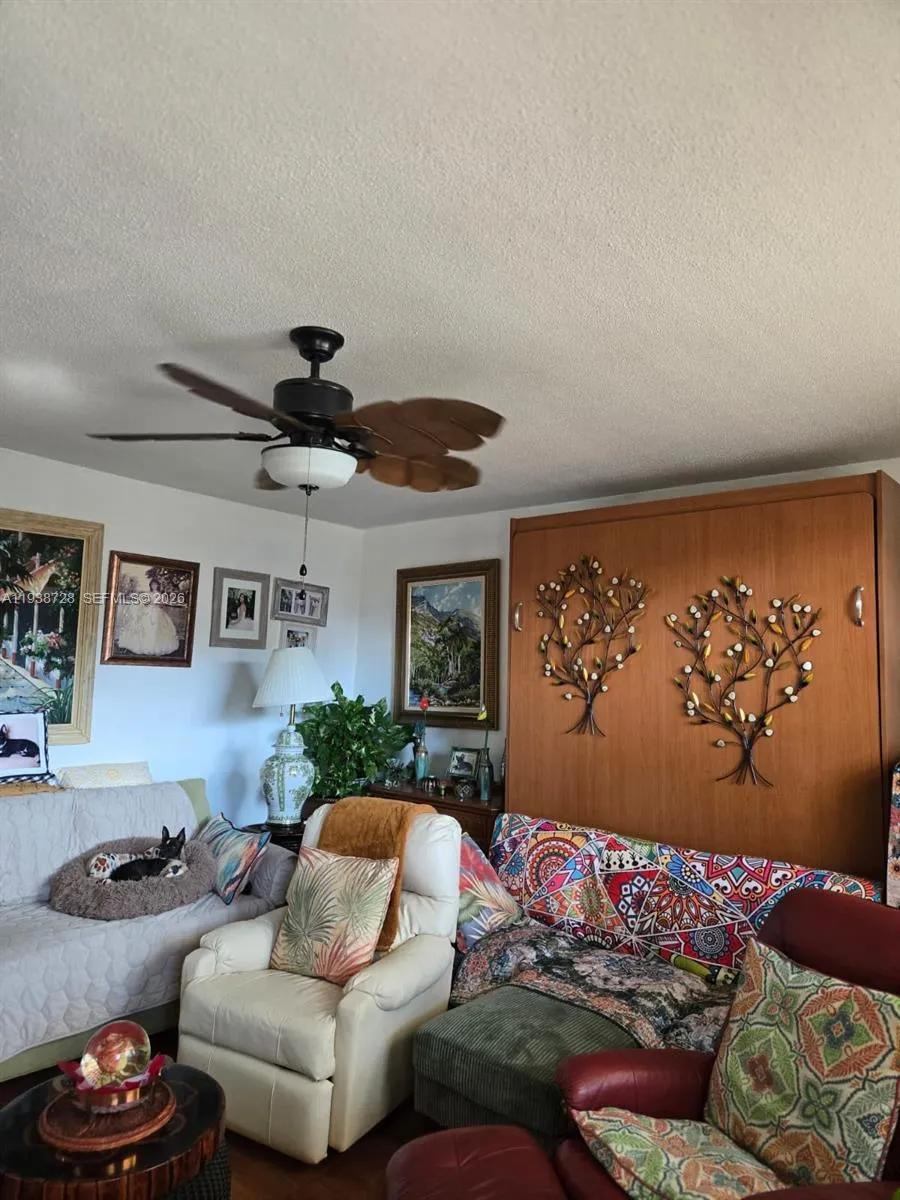 16801 NE 13th Ave # 210, Miami FL 33162