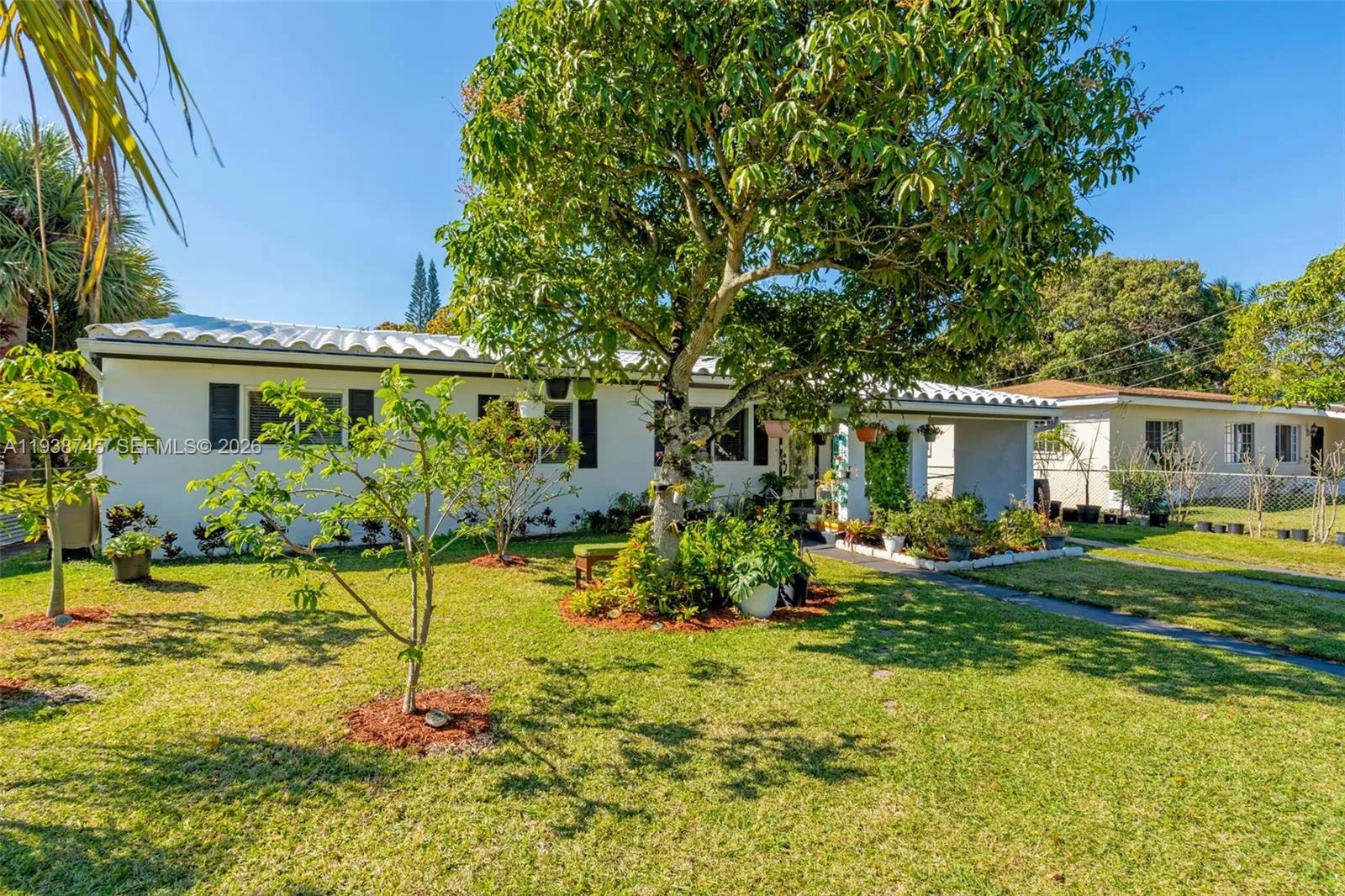 1522 NE 148th St, Miami FL 33161