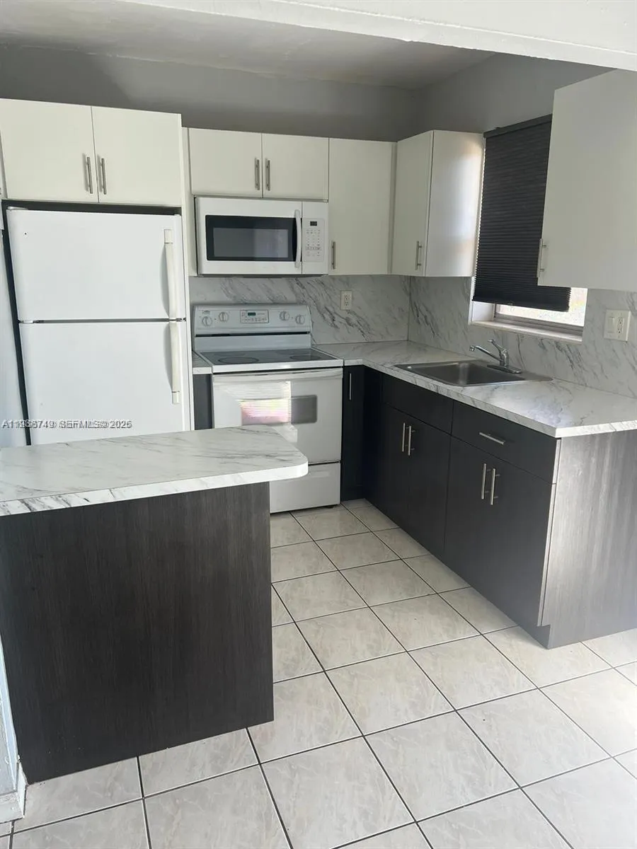 2 bedroom 1 bath for sale at 7505 SW 82nd St # 314, Miami FL 33143