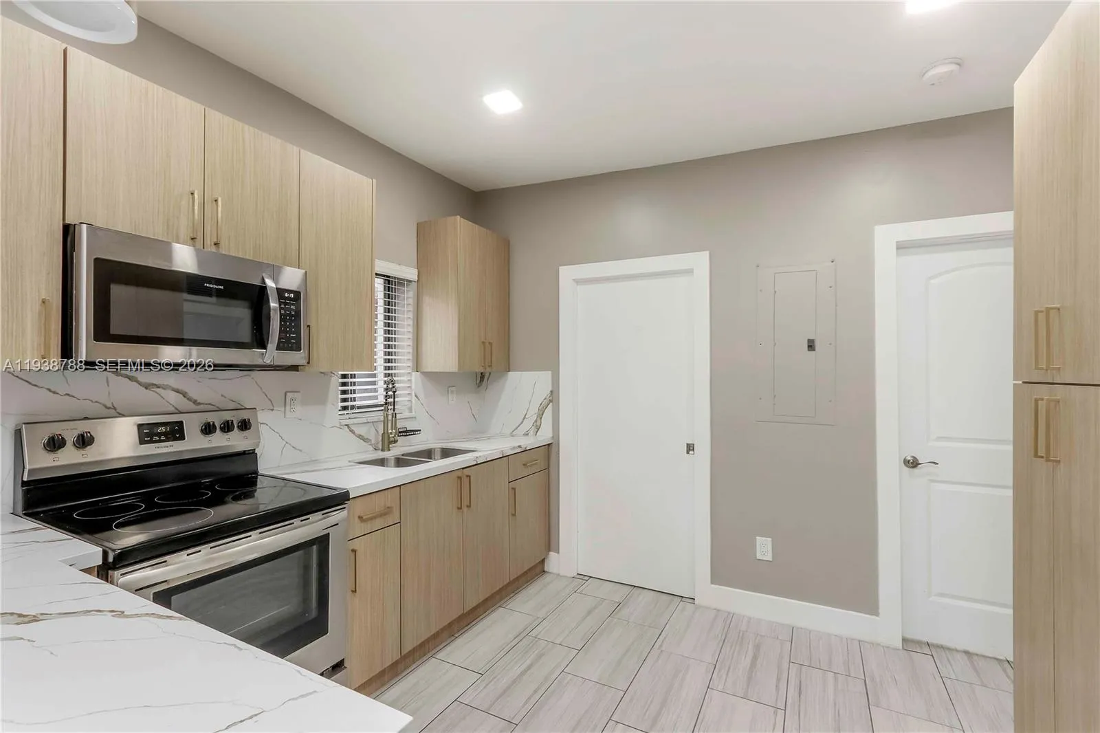 1545 NW 53rd St, Miami FL 33142