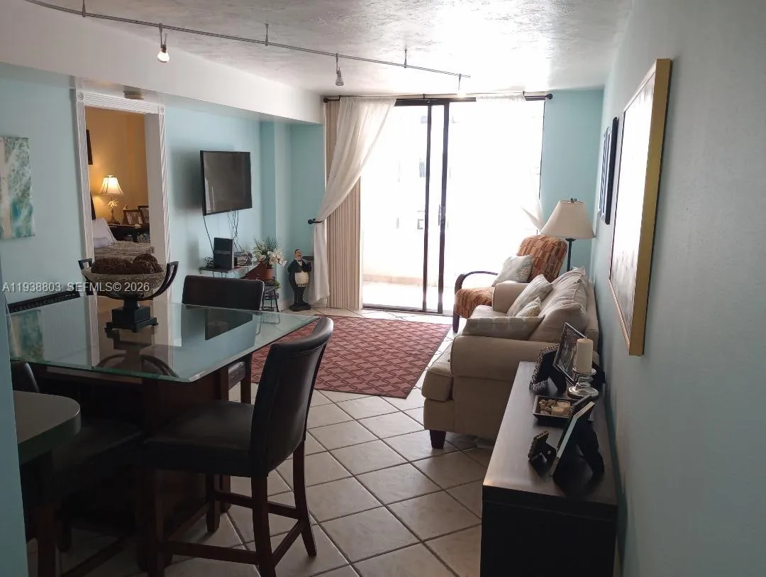 6830 Indian Creek Dr # 5B, Miami Beach FL 33141