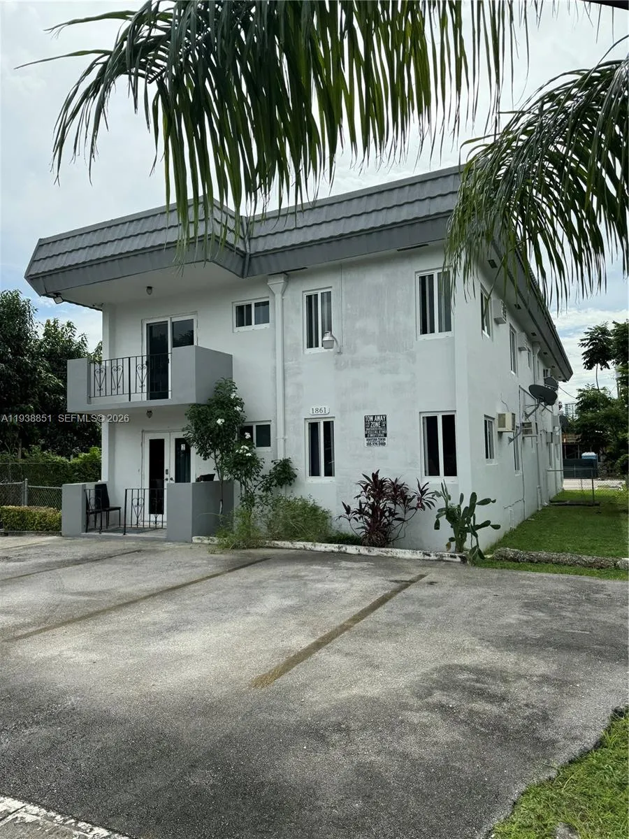 1861 NW 19th St # 4, Miami FL 33125