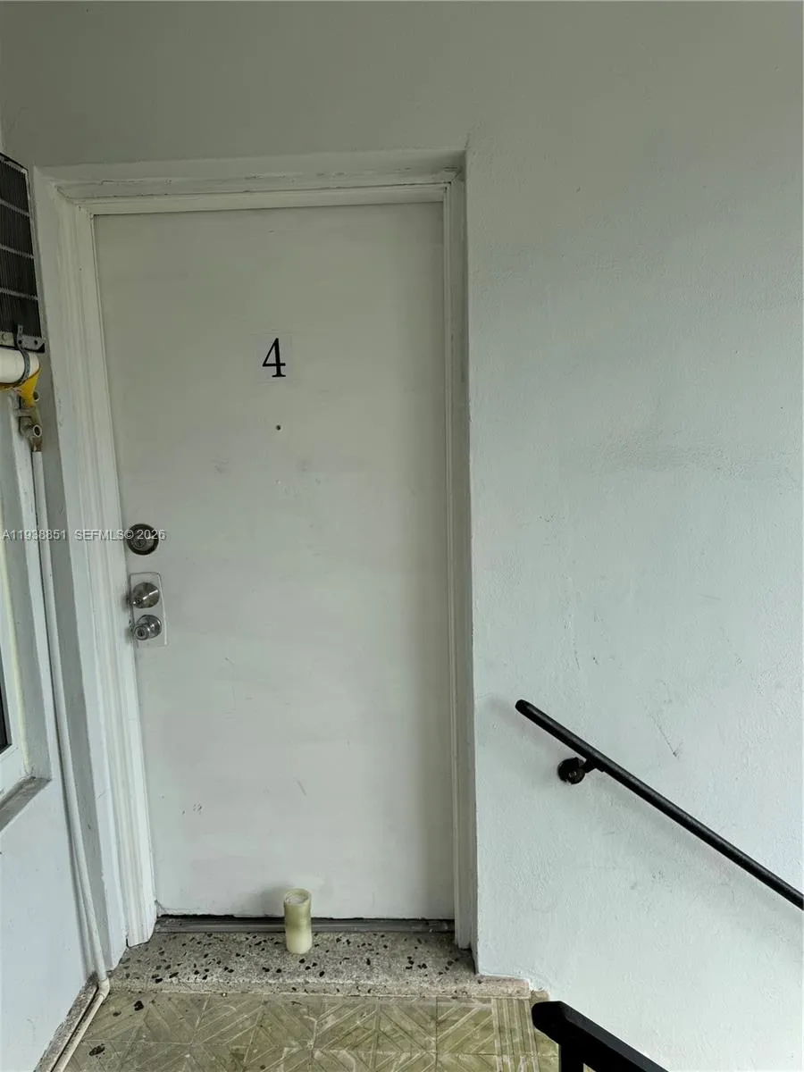 1861 NW 19th St # 4, Miami FL 33125