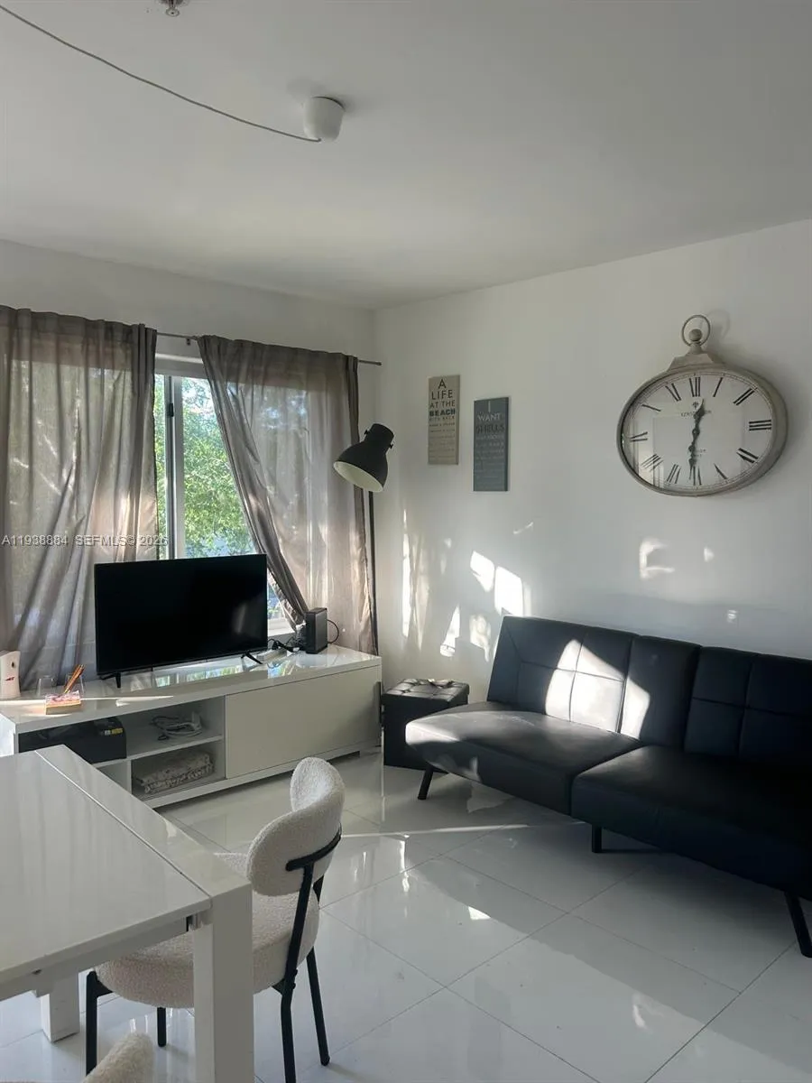 801 15th St # 202, Miami Beach FL 33139