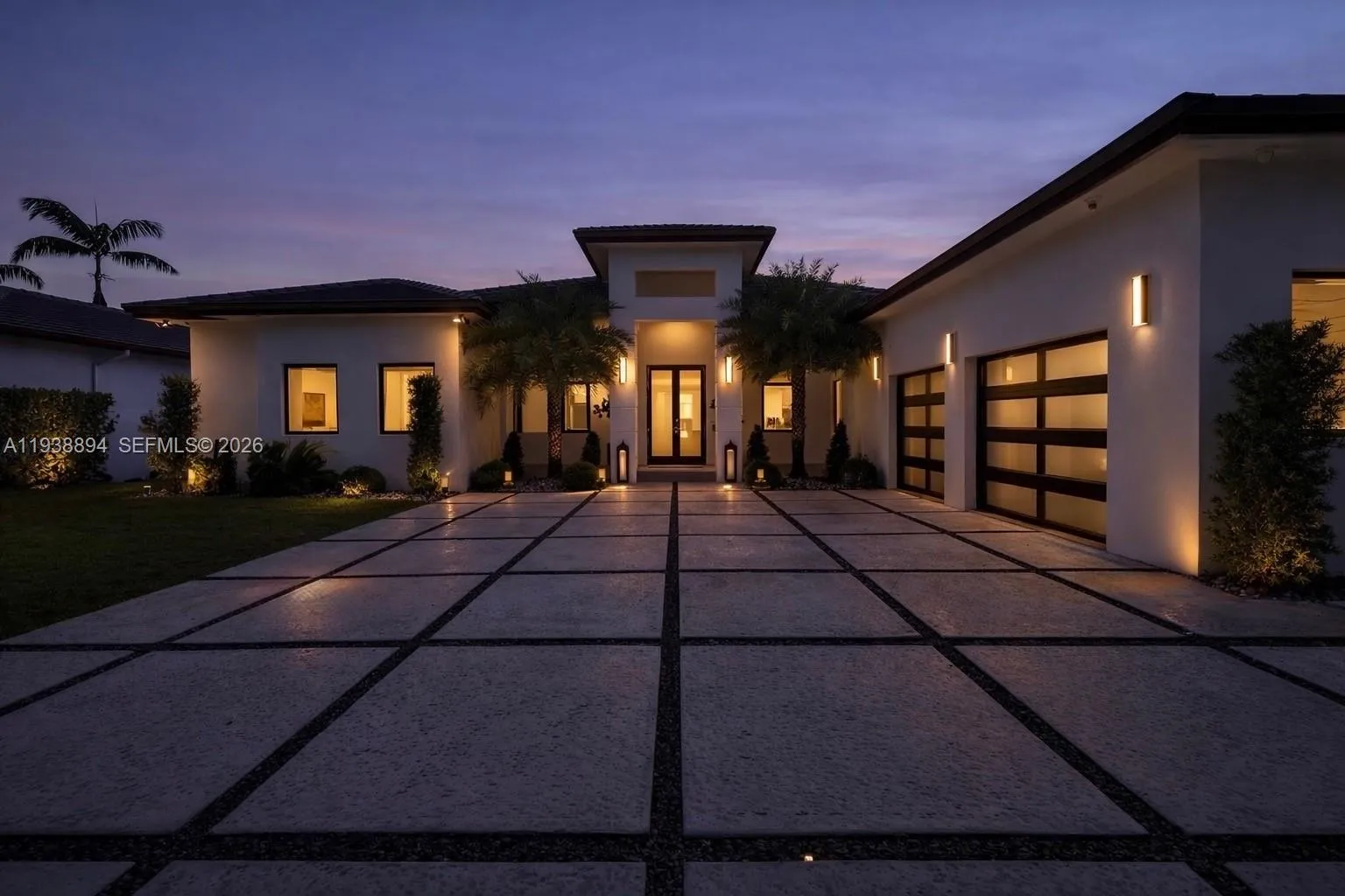 5 bedroom 5 bath for sale at 13520 SW 36th St, Miami FL 33175