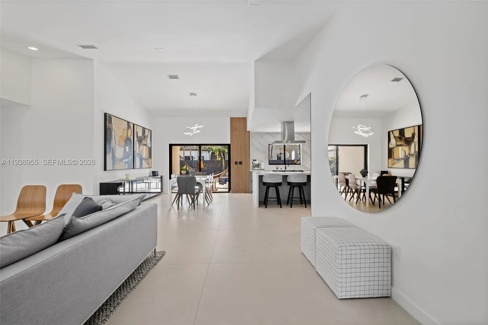 4 bedroom 3 bath for sale at 7910 NW 169th Ter, Miami Lakes FL 33016