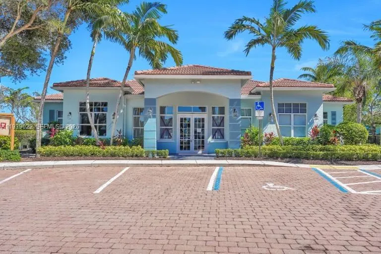 2 bedroom 2 bath for sale at 1942 Alamanda Way, Riviera Beach FL 33404