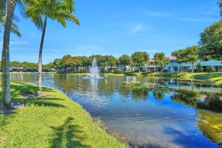 1942 Alamanda Way, Riviera Beach FL 33404