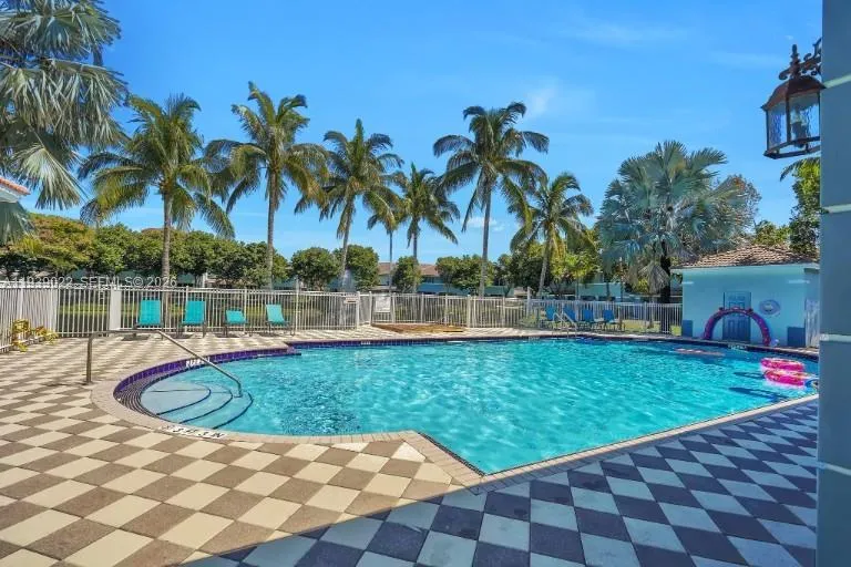 1942 Alamanda Way, Riviera Beach FL 33404