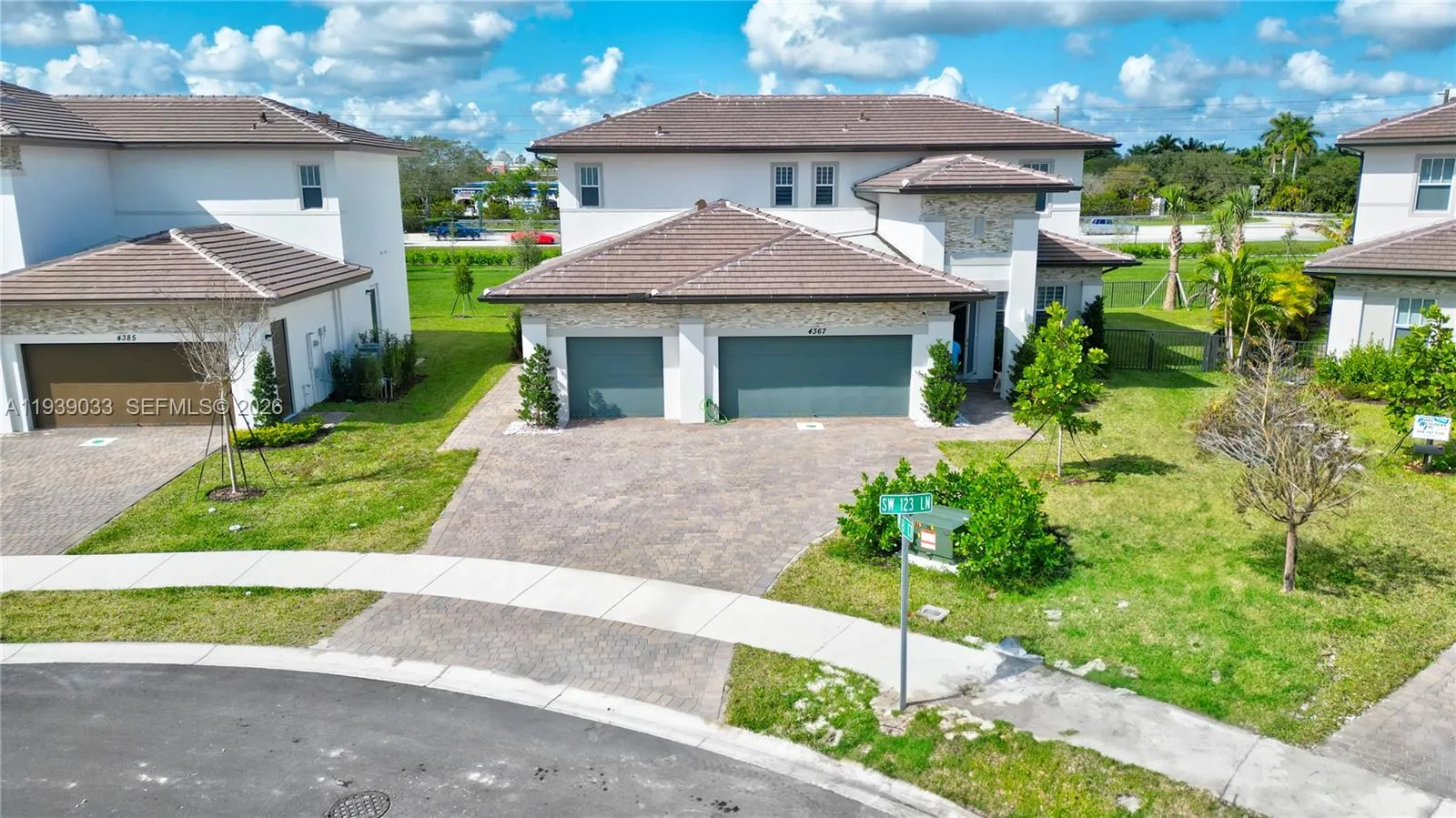 4367 SW 123 ln, Davie FL 33330