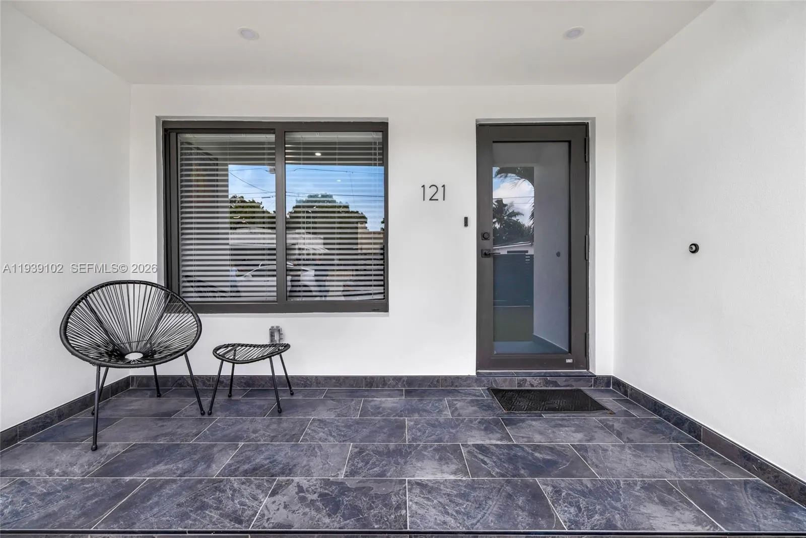 121 NW 53rd St, Miami FL 33127