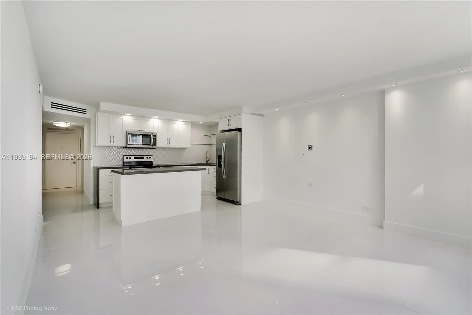 6039 Collins Ave # 1222, Miami Beach FL 33140