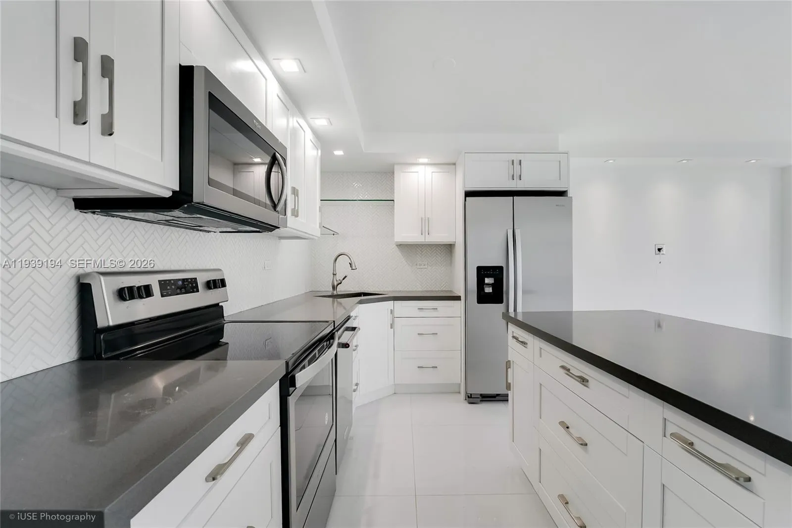 6039 Collins Ave # 1222, Miami Beach FL 33140