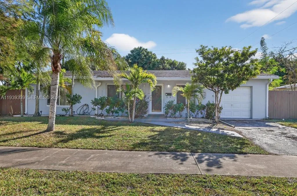 4 bedroom 2 bath for sale at 9900 SW 164th Ter, Miami FL 33157