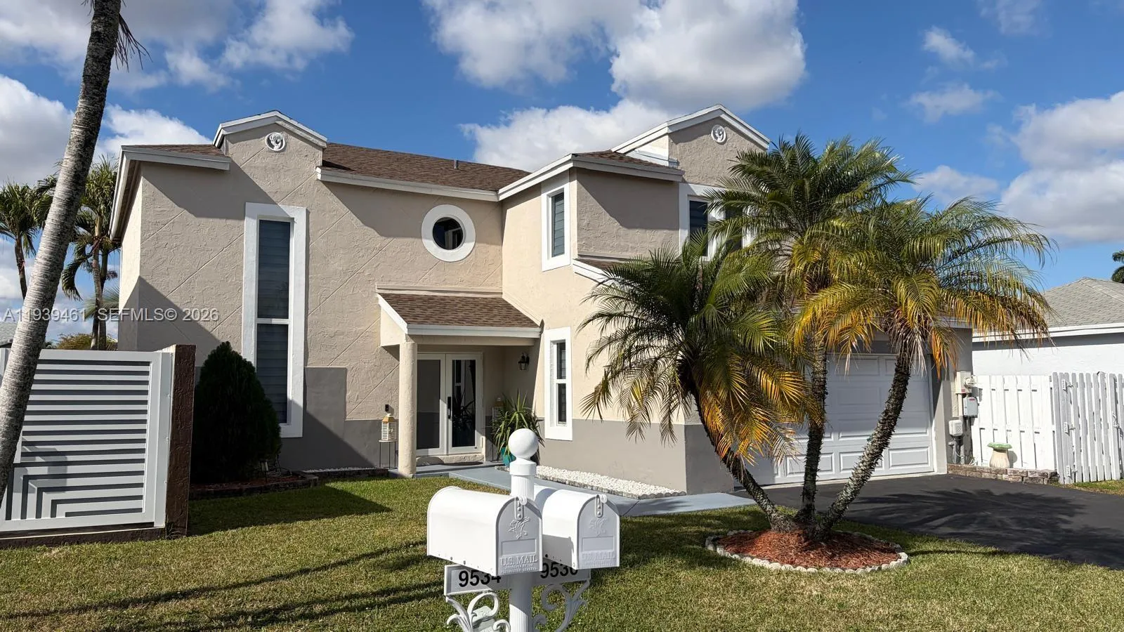 4 bedroom 2 bath for sale at 9530 SW 143rd Pl, Miami FL 33186