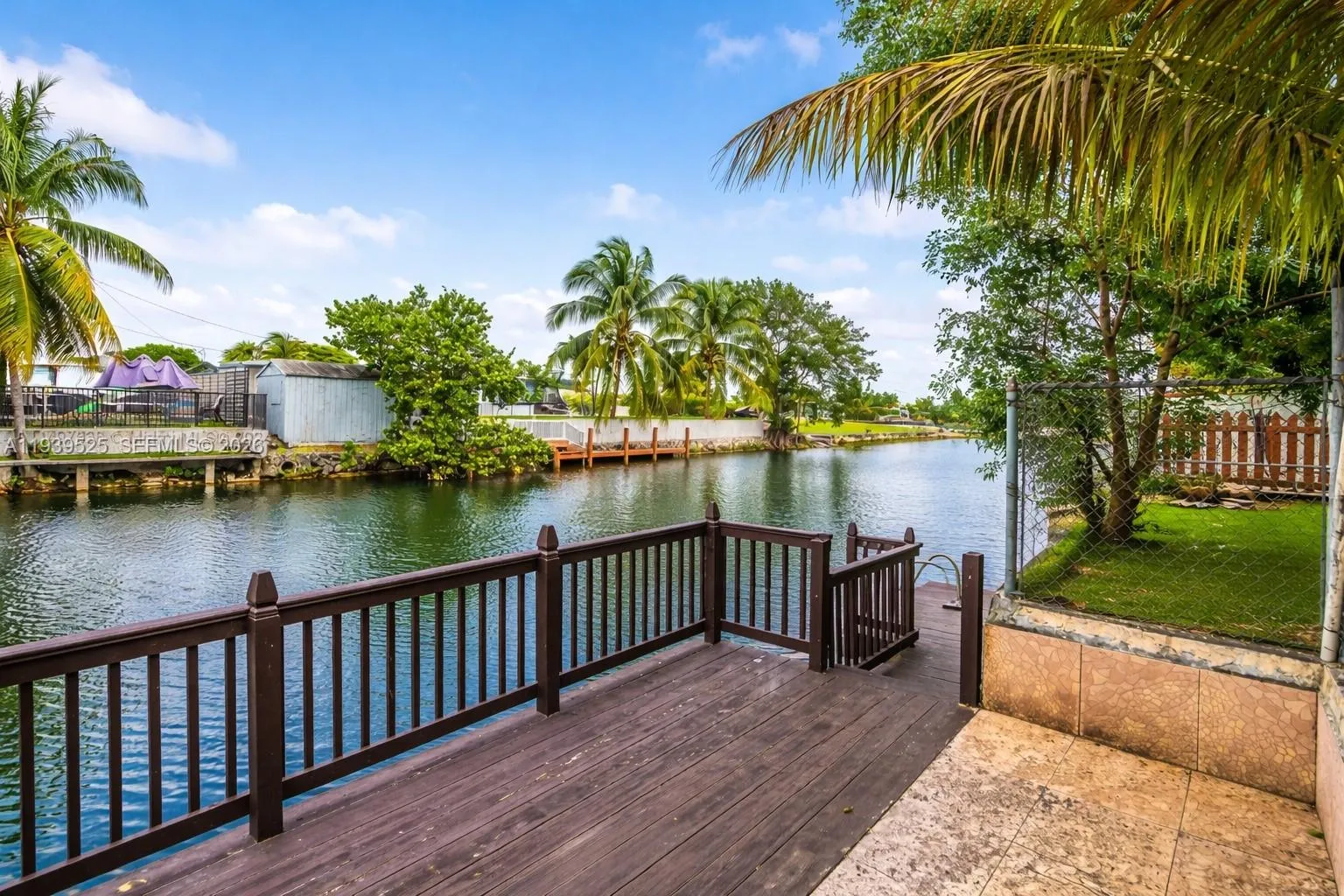 10981 SW 44th St, Miami FL 33165