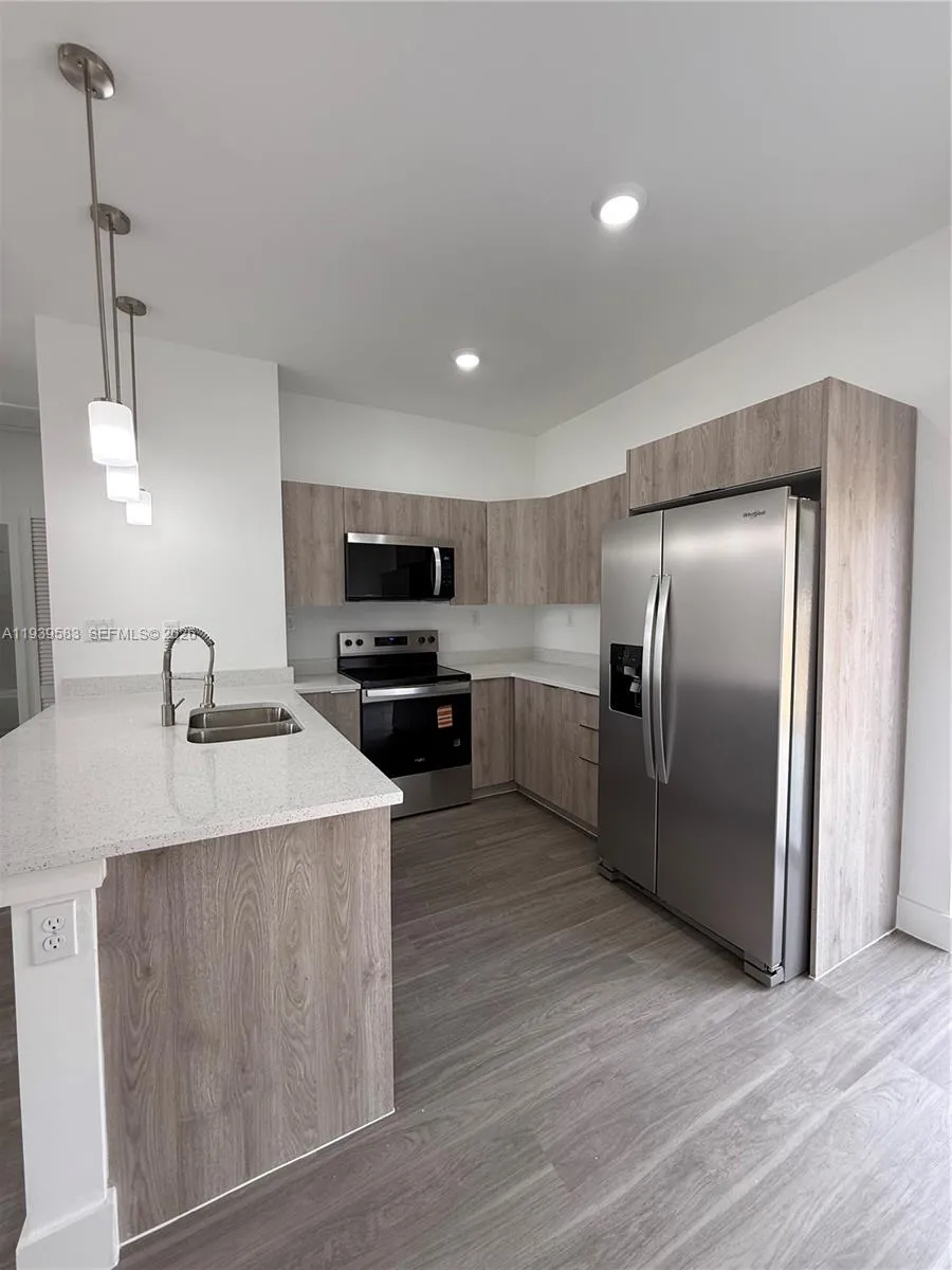 1048 Jay Ct, La Belle FL 33935