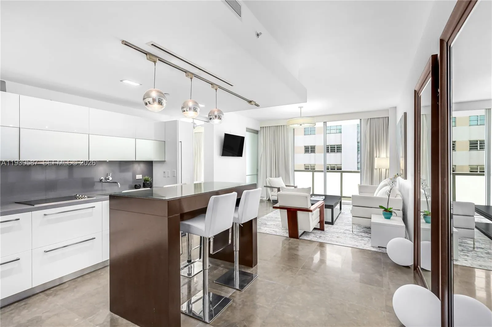 220 21st St # 507, Miami Beach FL 33139
