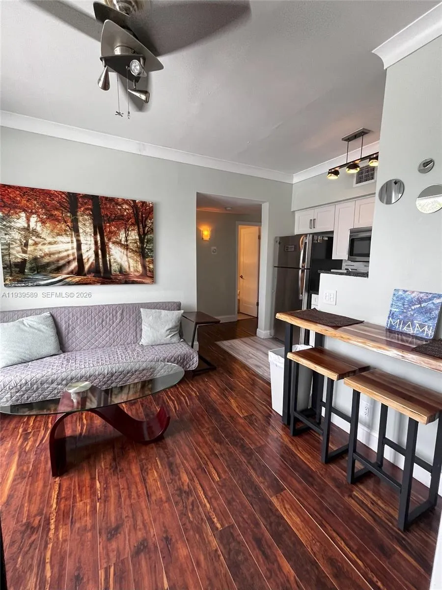 2 bedroom 2 bath for sale at 1320 Drexel ave # 301, Miami Beach FL 33139