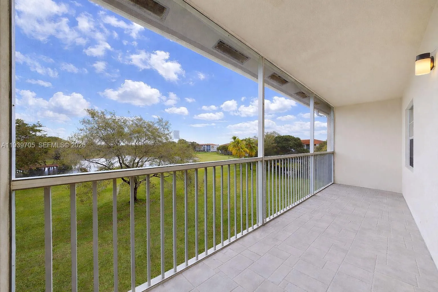 13450 SW 3rd St # 408D, Pembroke Pines FL 33027