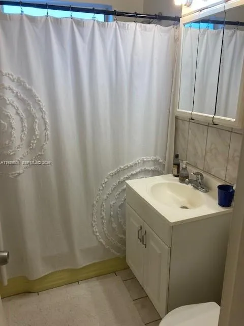 653 Michigan Ave # 10, Miami Beach FL 33139
