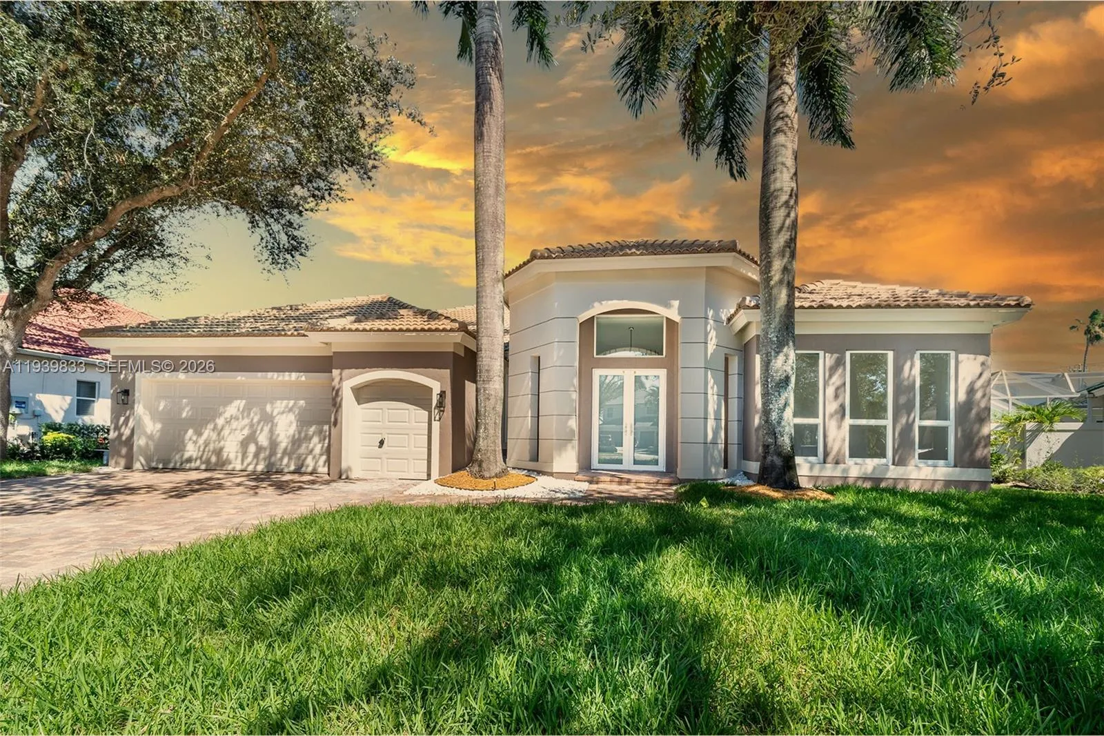 4 bedroom 4 bath for sale at 8041 Bermuda Point Ln, Davie FL 33328