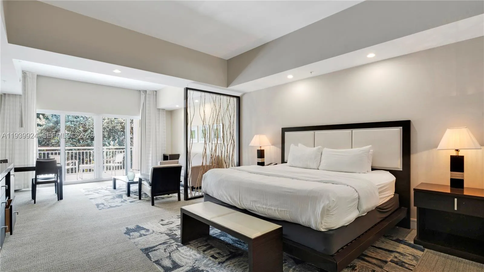 1 bedroom 1 bath for sale at 5300 NW 87th Ave # 1510, Doral FL 33178