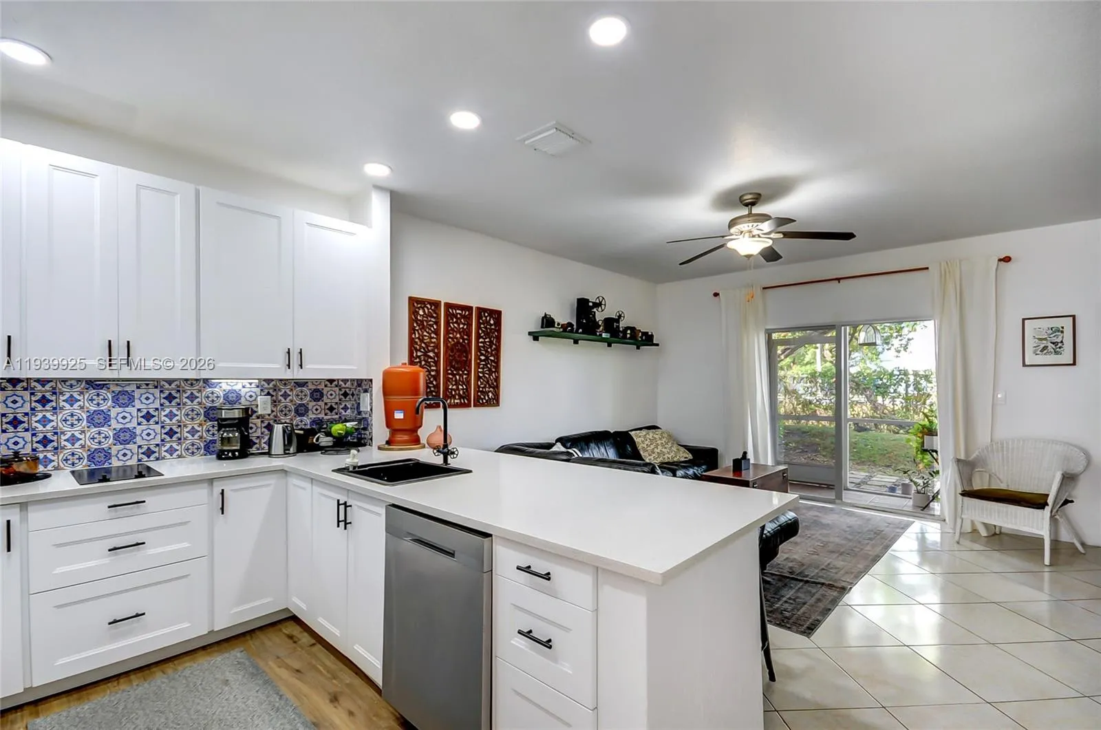 3 bedroom 2 bath for sale at 5737 NW 114th Path # 113, Doral FL 33178