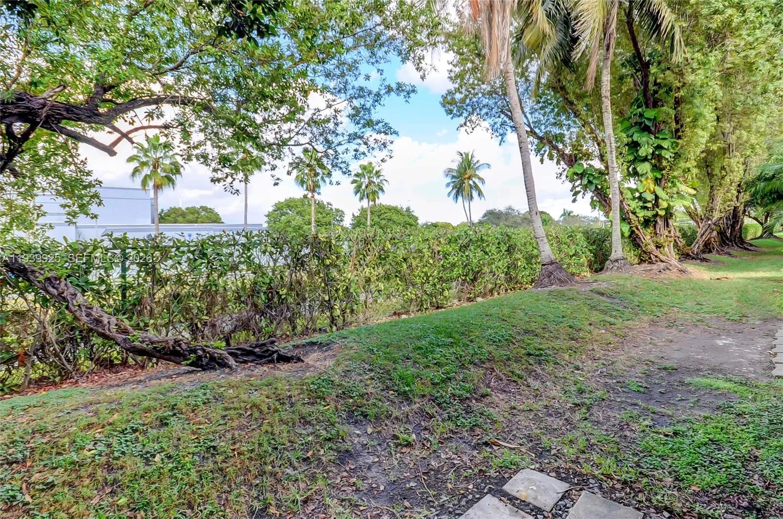 5737 NW 114th Path # 113, Doral FL 33178
