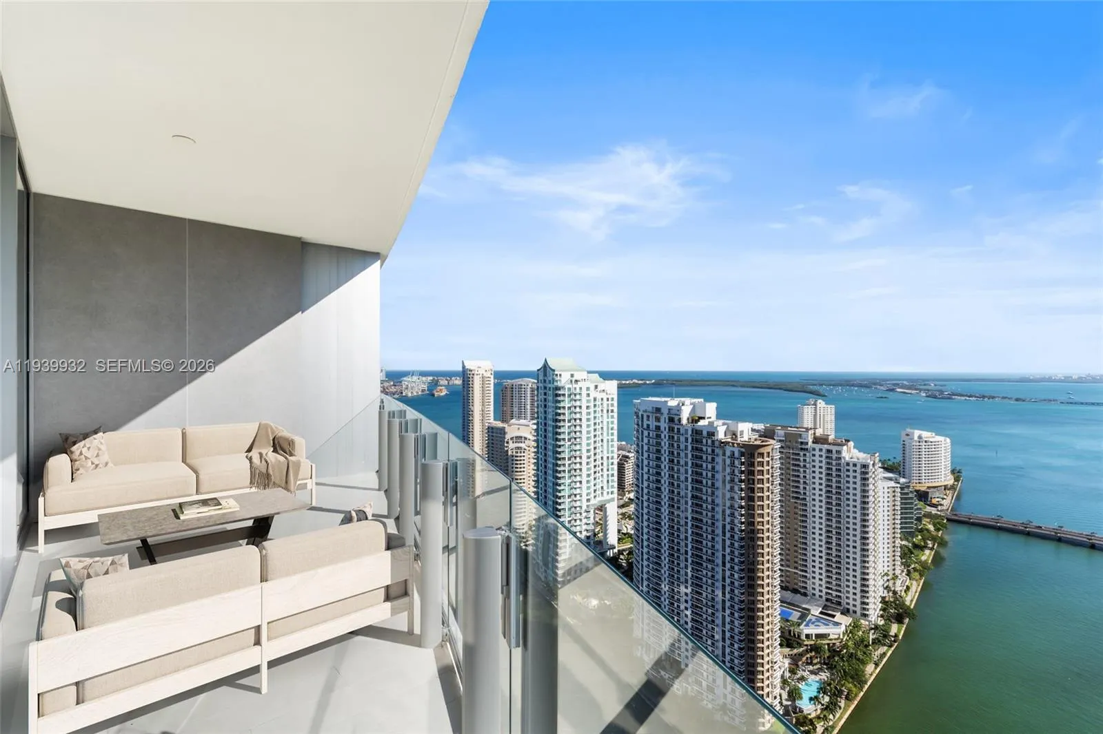 3 bedroom 3 bath for sale at 300 Biscayne Blvd Way # 4207, Miami FL 33131