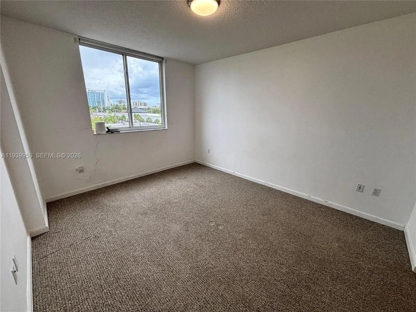 2775 NE 187th St # 403, Aventura FL 33180