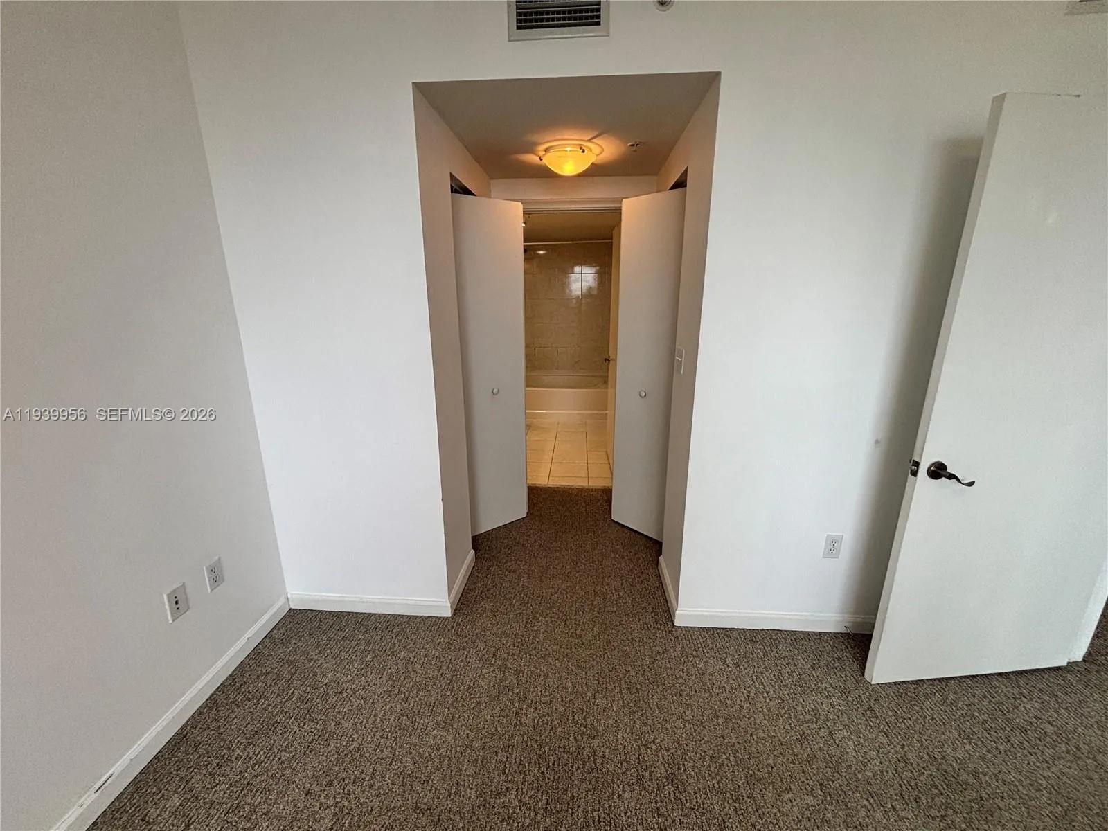 2775 NE 187th St # 403, Aventura FL 33180