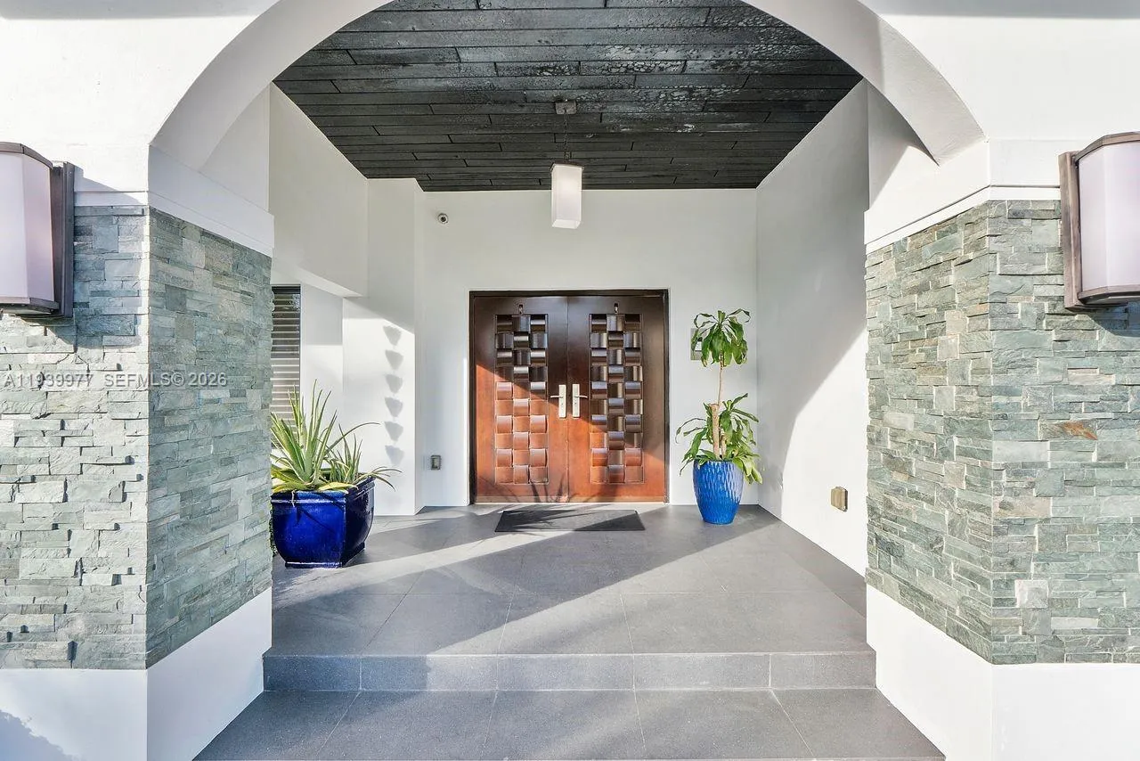 8363 SW 98th St, Miami FL 33156