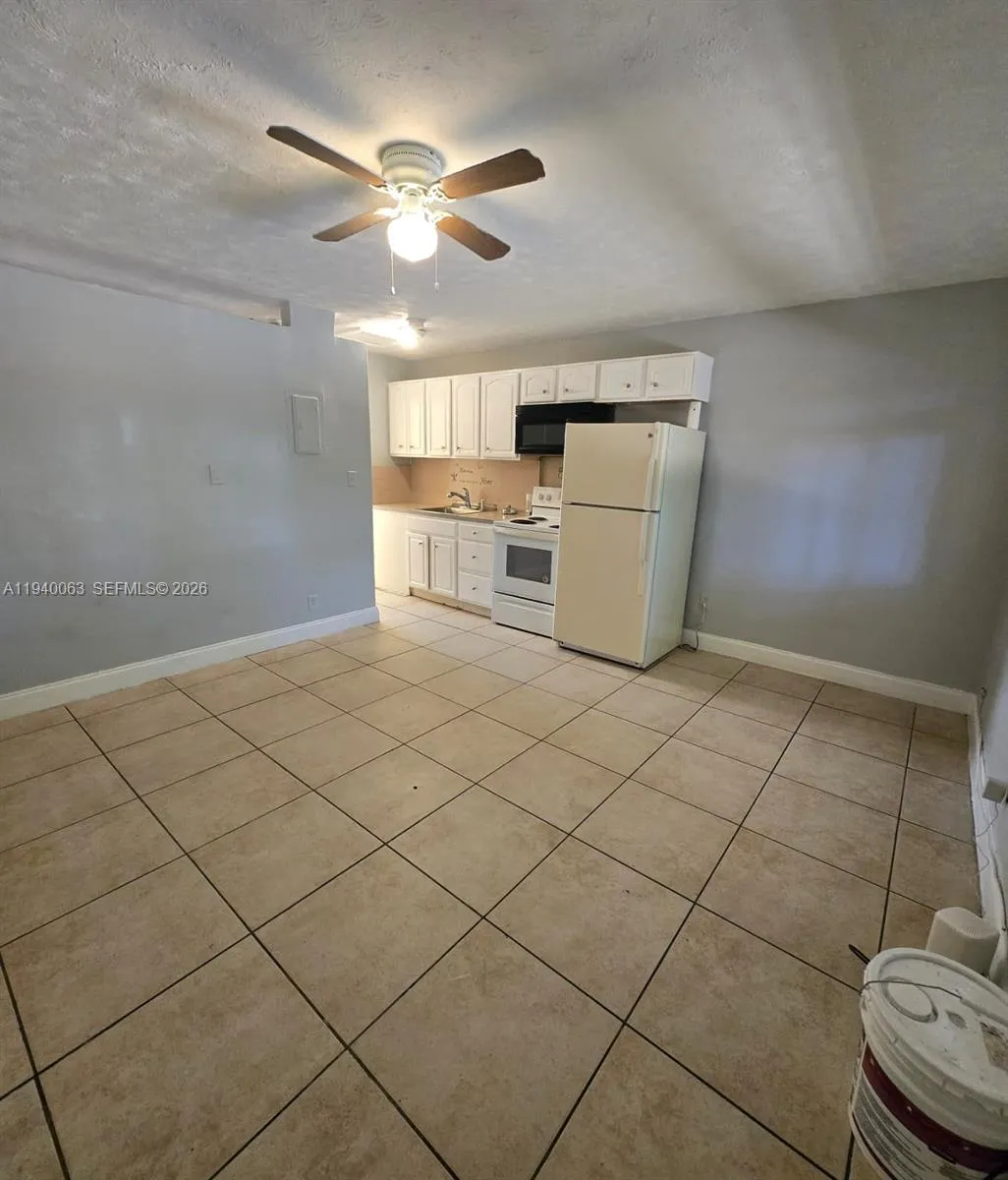 3981 SW 12th Pl # 2, Fort Lauderdale FL 33312
