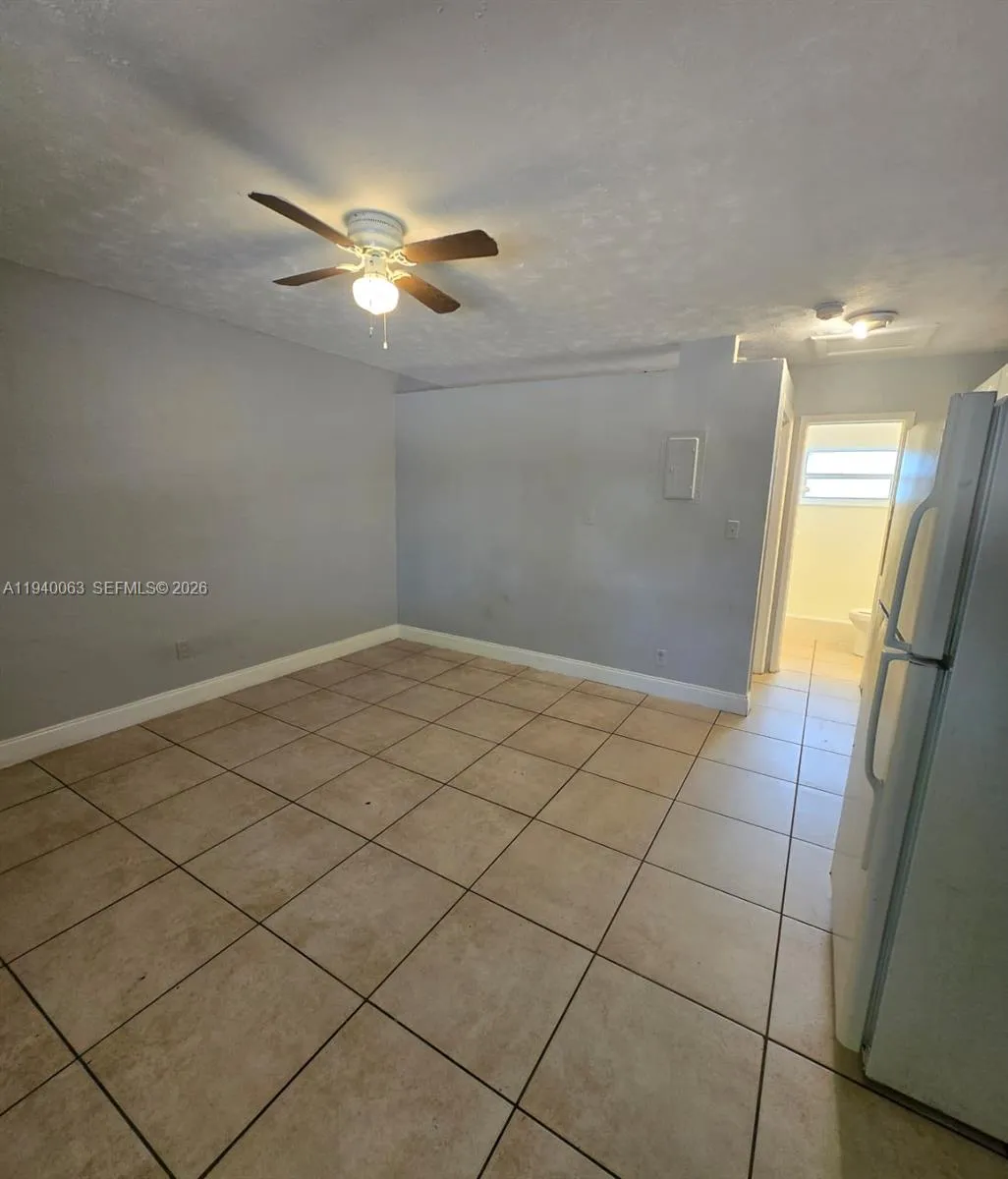 3981 SW 12th Pl # 2, Fort Lauderdale FL 33312