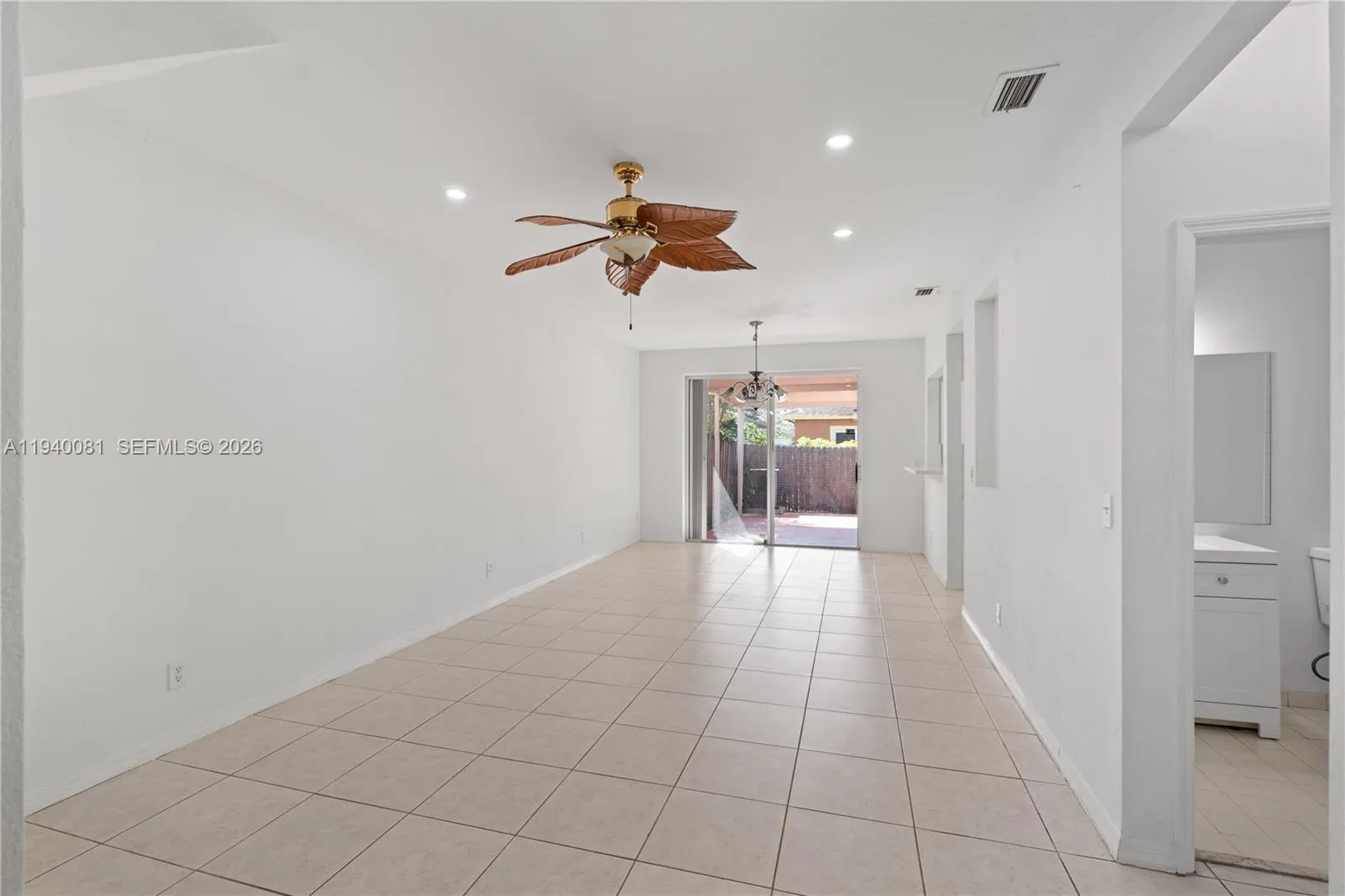 1564 SW 2nd St, Homestead FL 33030