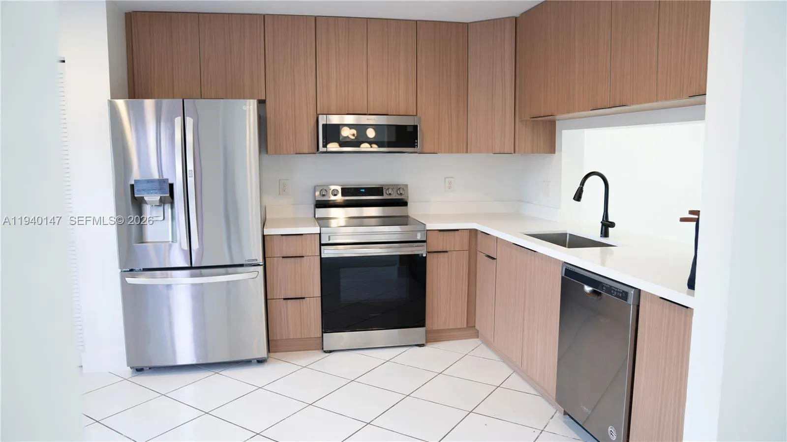 9023 SW 113 Place Cir W, Miami FL 33176